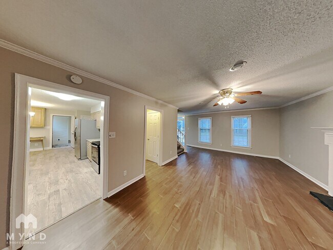 Foto del edificio - 429 Dove Valley Rd