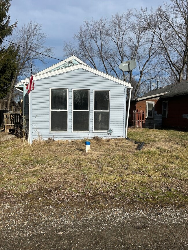 Casa del frente - 2339 Berdel St SE