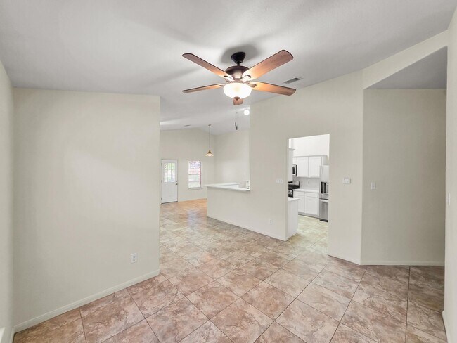 Building Photo - 14626 Gervaise Dr