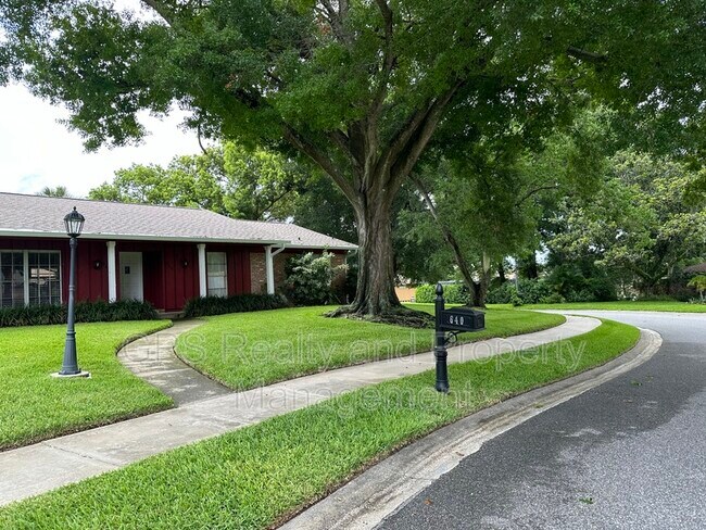 Building Photo - 640 Mariner Way