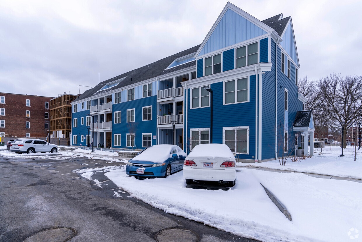 Building Photo - South Holyoke Homes
