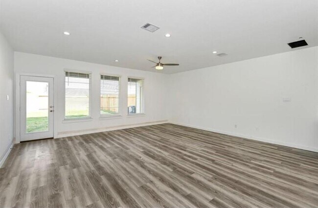 Foto del edificio - 12312 Maria Heights Ct
