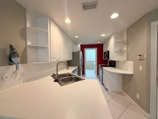 Building Photo - 2205 Telogia Ct