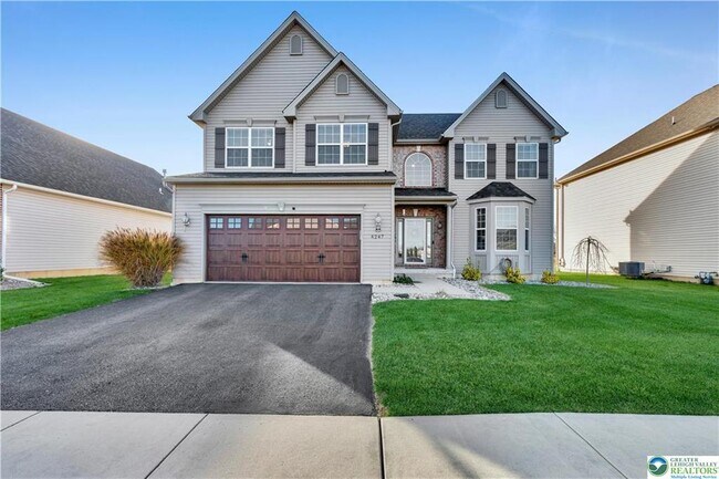 Building Photo - 4247 Beech Dr