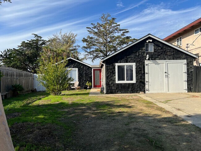 Building Photo - AVAILABLE NOW  - Updated Home in Los Osos ...