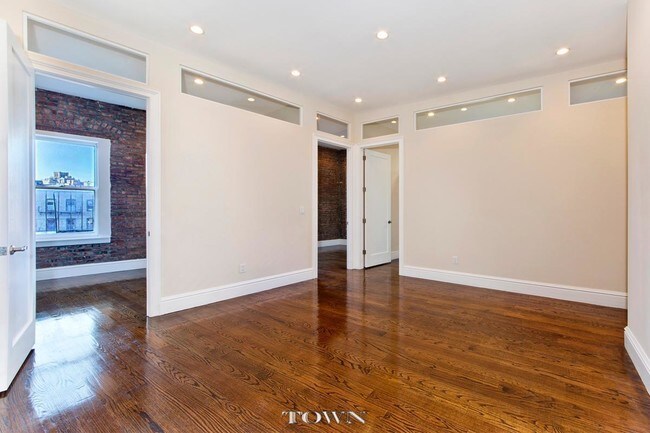 Building Photo - 61 Grove St