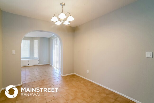 Building Photo - 10414 W Calle De Plata