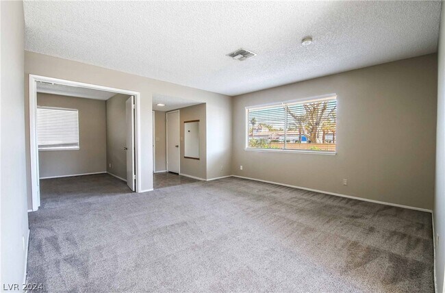 Foto del edificio - 6112 Meadow Haven Ln