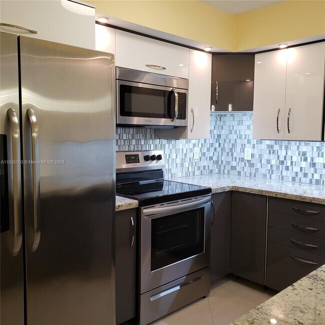 Foto del edificio - 701 Three Islands Boulevard