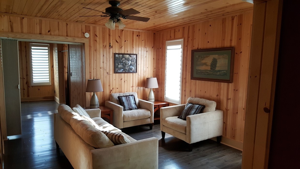 Building Photo - 362 1st St