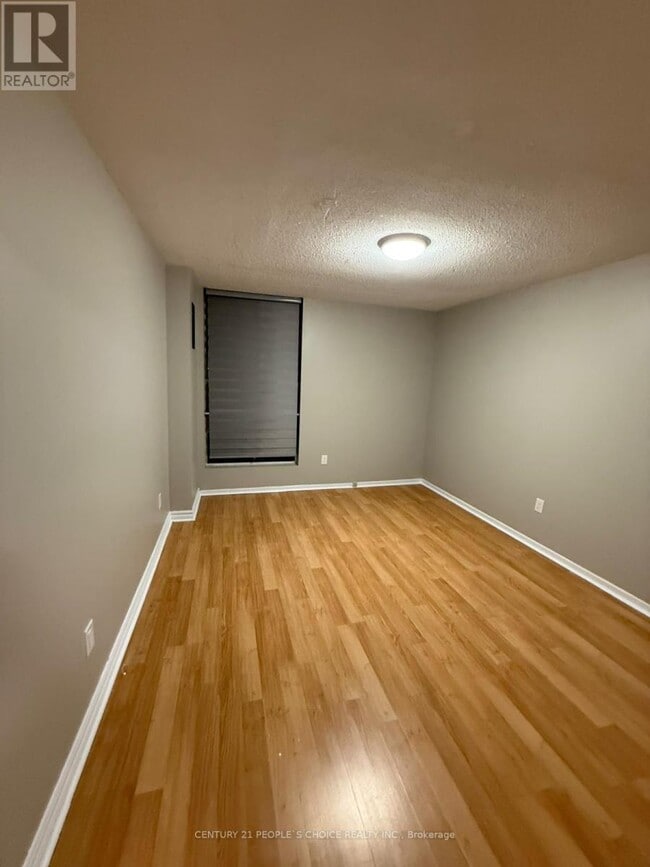 Photo du bâtiment - 25 Kensington Rd