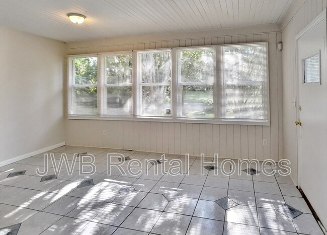 Building Photo - 1149 Stephenson Cir