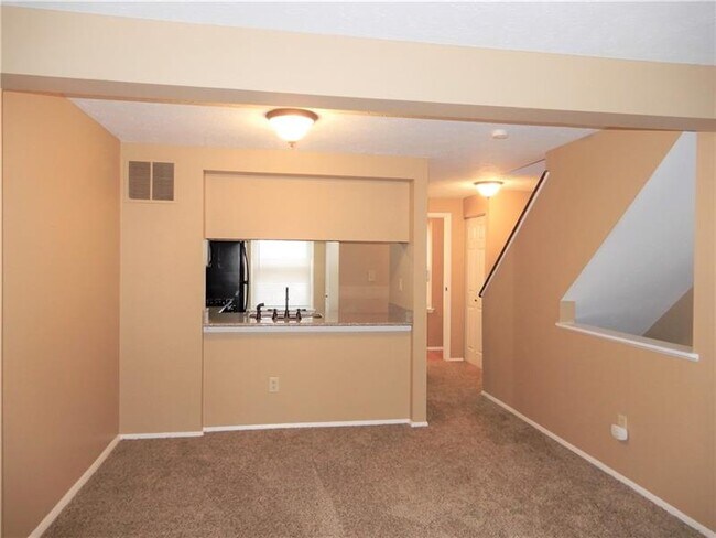 Foto del edificio - 280 Quail Run Rd