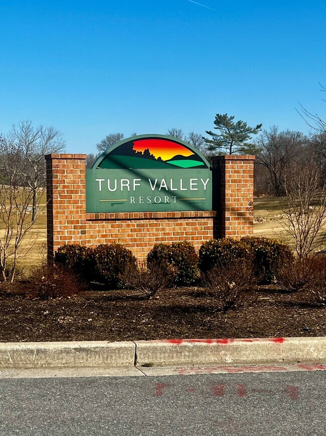 Foto del edificio - 10421 Resort Road