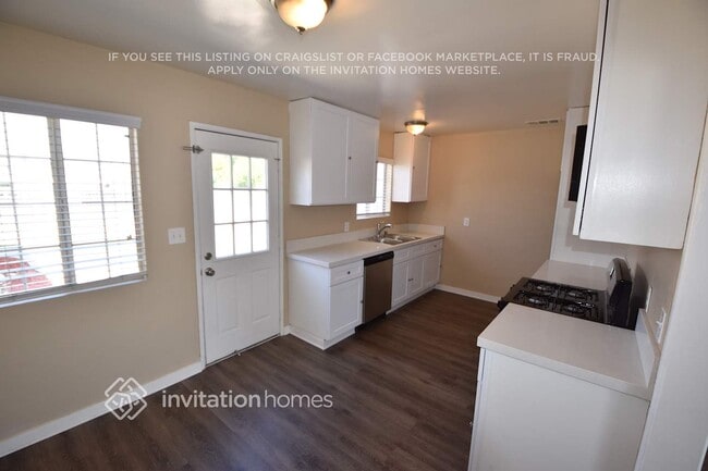 Foto del edificio - 4515 N Eastbury Ave