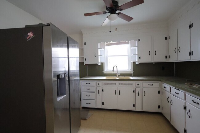 Foto del edificio - Rancher on a Quiet Manheim Borough Street