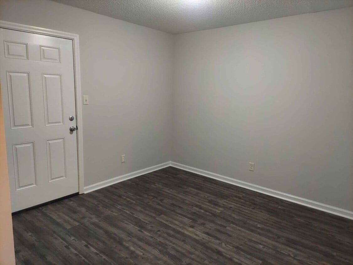 403 Rooks St NW, Hartselle, AL 35640 Condo for Rent in Hartselle, AL