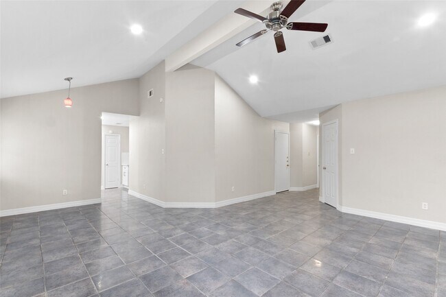 Foto del edificio - 8314 Poplar Ridge Ln