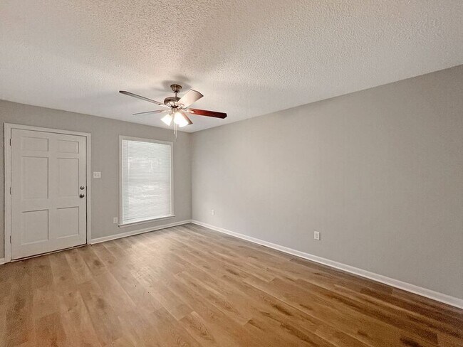 Foto del edificio - 1731 Carla Cove