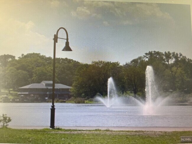 Foto del edificio - 9019 Wall St