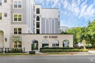 Building Photo - 206 E South St