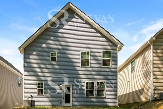 Foto del edificio - Brand new 4 BR, 2.5 BA Home