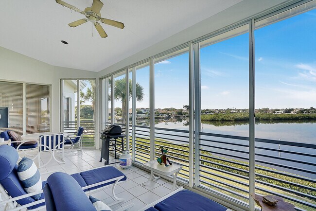 Building Photo - 2703 Captains Way