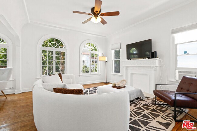 Foto del edificio - 442 N Orange Grove Ave