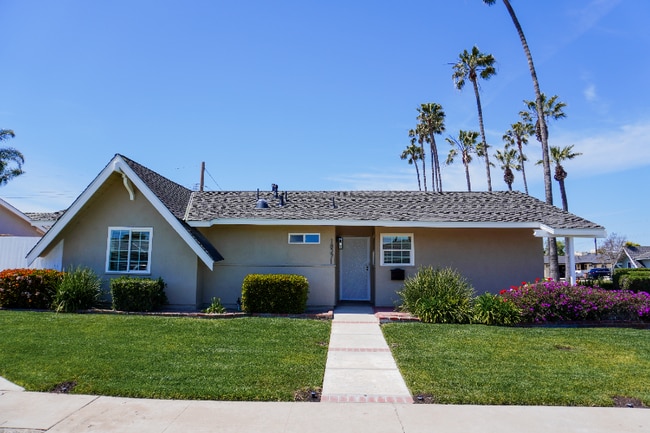 Foto del edificio - 18271 Roberta Cir