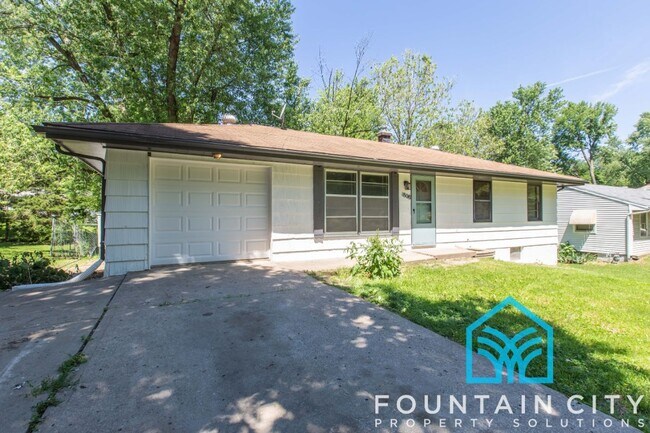 Building Photo - 1808 N Kiger Rd