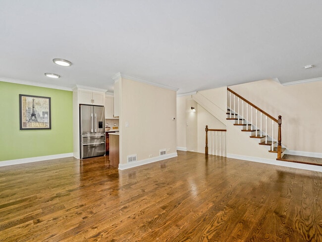 Building Photo - 1068 Shermer Rd