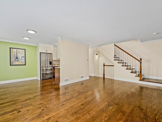 Foto del edificio - 1068 Shermer Rd