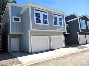 Building Photo - 4924 Dalhart Dr