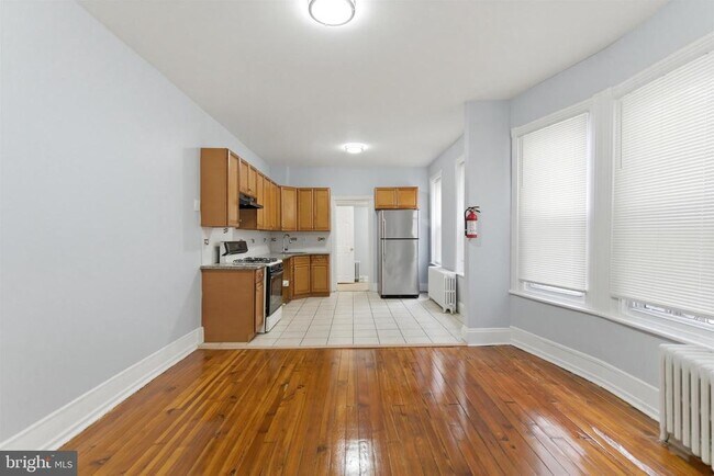 Foto del edificio - 5538 Chancellor St