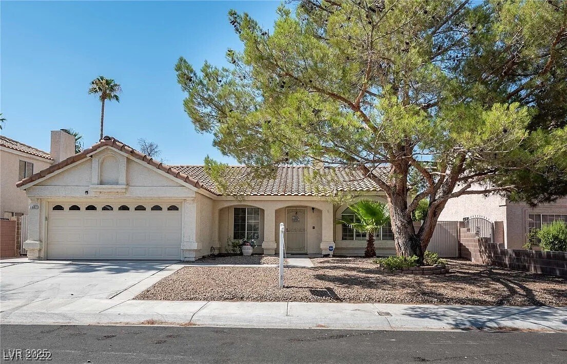 Foto principal - 1502 Cliff Branch Dr