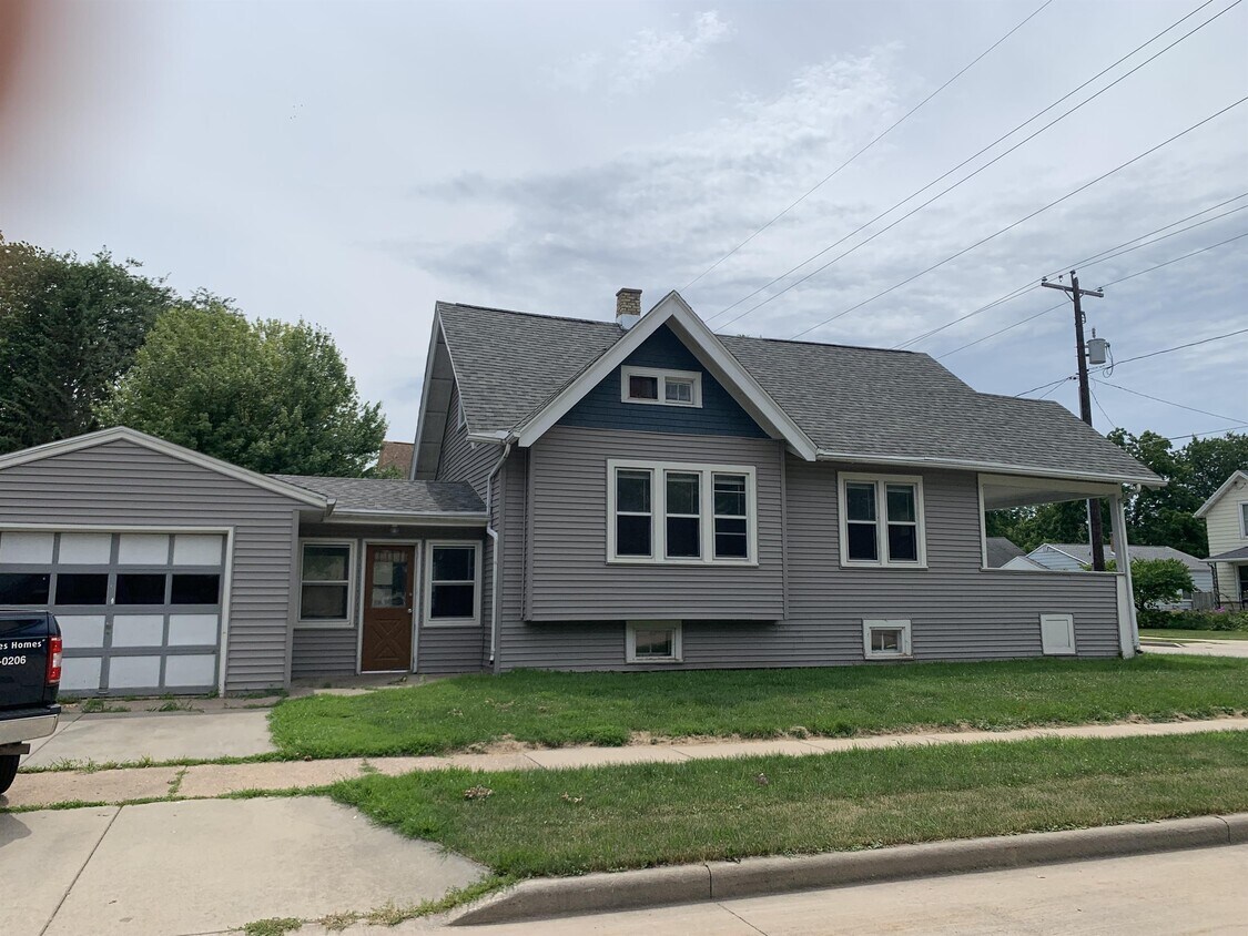 Primary Photo - 1234 Grand St