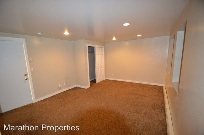 Building Photo - 215 Pontius Ave N
