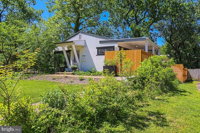 Foto del edificio - 5724 Greenspring Ave