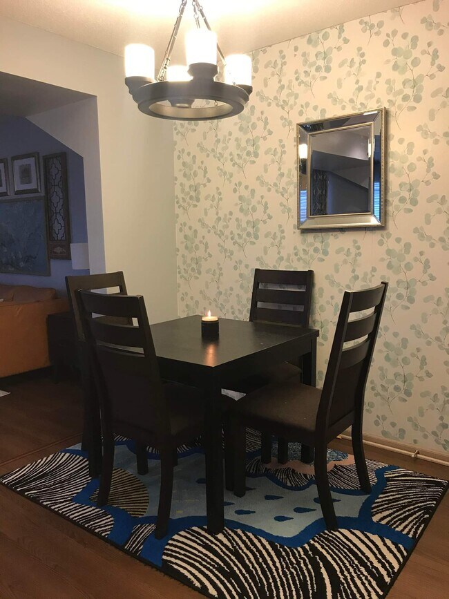 Dining - 2111 SW Gooseberry Ln