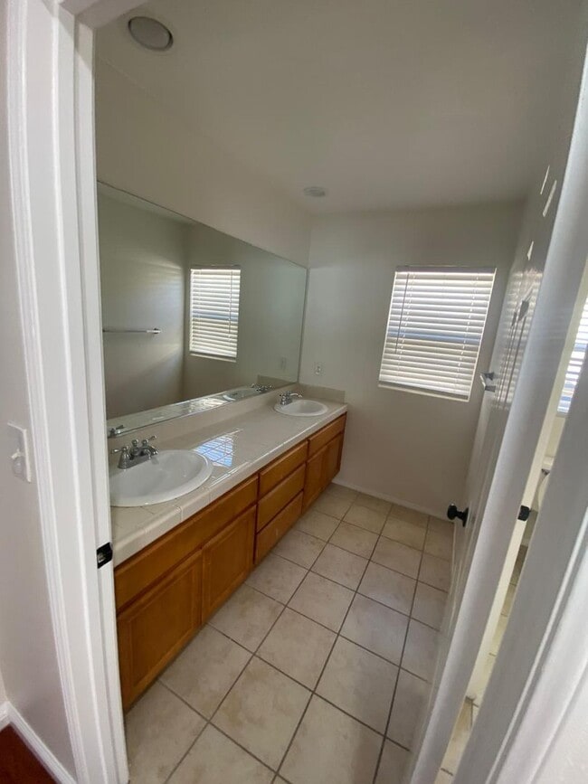 Building Photo - Luxurious 5-Bedroom, 3-Bath Oasis in Prime North Hills!