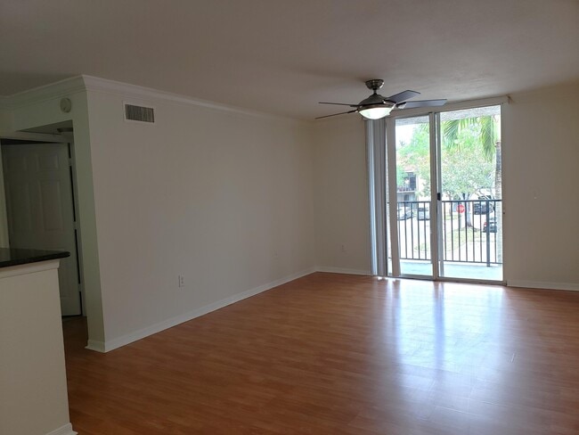 Building Photo - 15155 Michelangelo Blvd