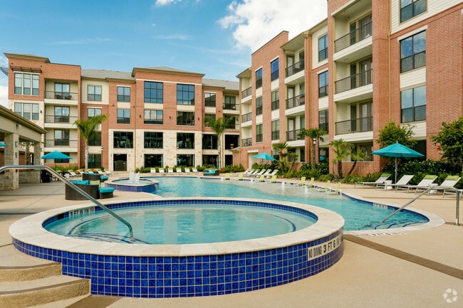 1300 North Post Oak Apartments Houston, TX