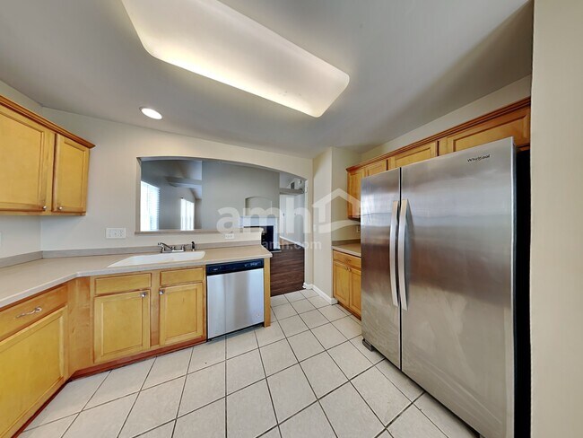 Building Photo - 409 Fairlawn Dr