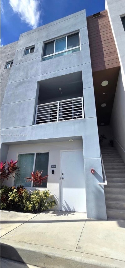 Foto del edificio - 2535 NE 193rd St