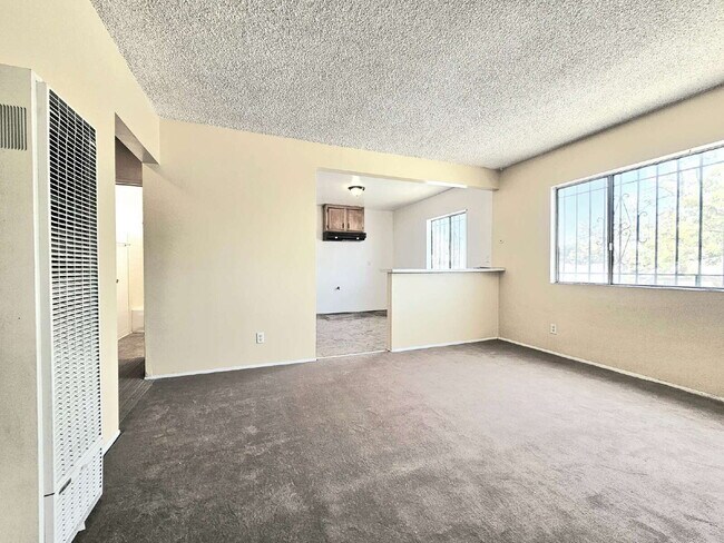 Foto del edificio - Welcome home to this charming and affordab...