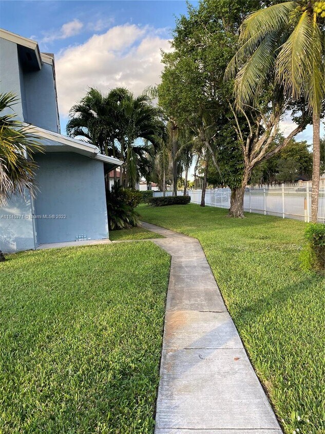 Primary Photo - 17515 NW 67th Ct
