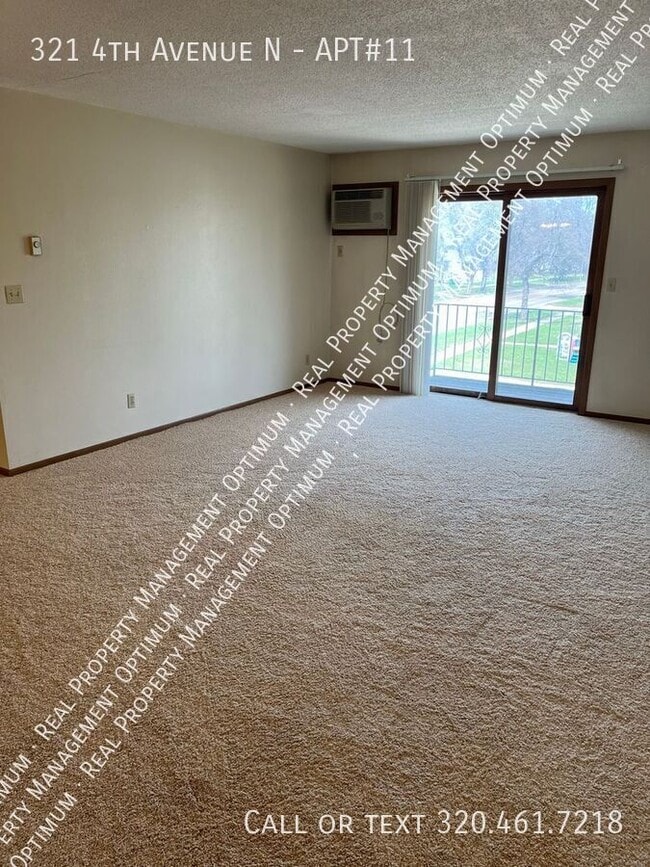 Building Photo - 321 4th Ave N