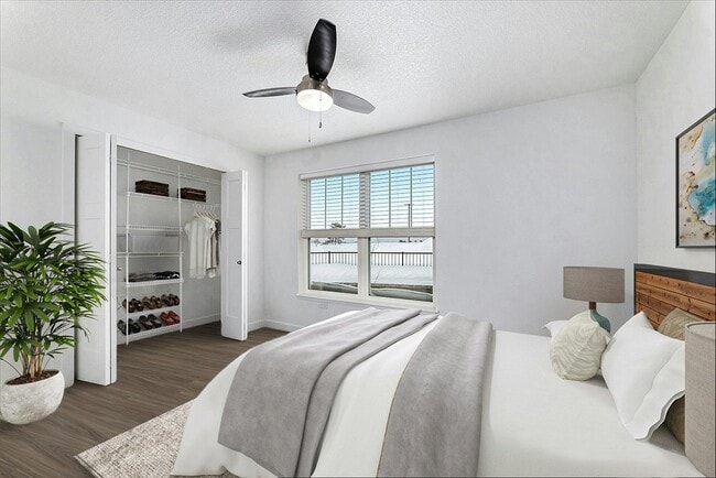 Building Photo - The Grove Apartment Homes