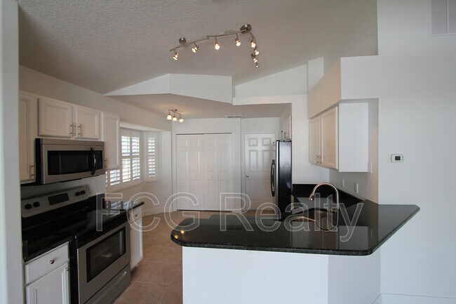 Foto del edificio - 130 Cedarpark Ln