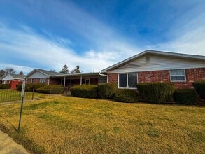 Building Photo - 201 S Morrison Rd